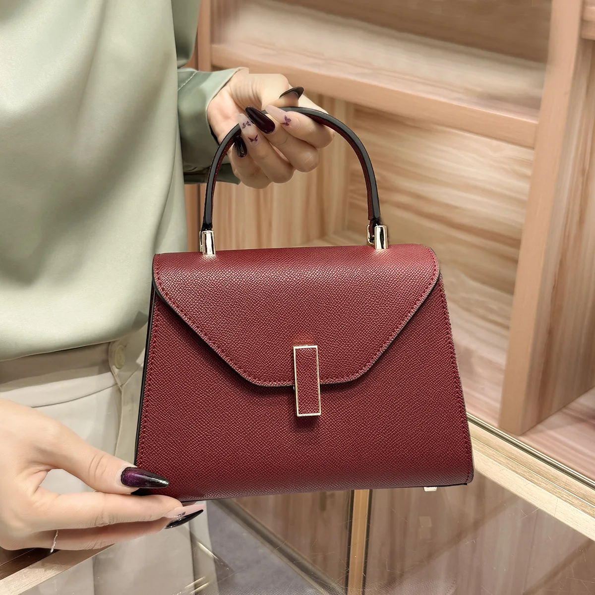 Classic Fashionable Diaper Bag Women Designer Crossbody Messenger Bag Luxury Leather Handbag Minimalist Stylish Large Tote