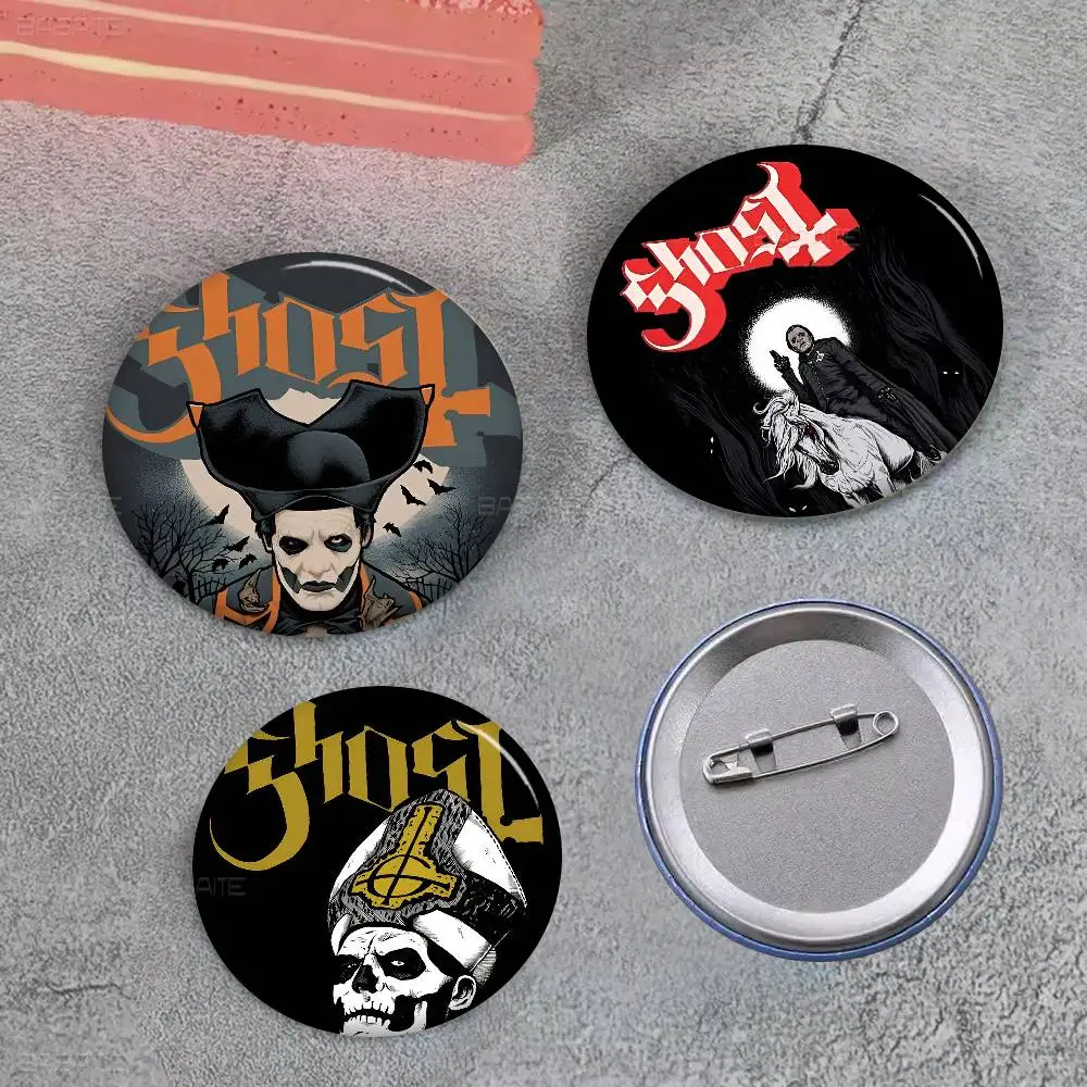 Rock Ghost Band Klassische Musik Kreative Pins Lustige Smiley Gesichter Runde Snap-in Brosche Abzeichen Rucksack Hut Zubehör Schmuck Geschenke