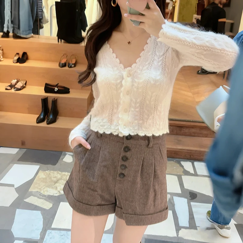 

French Sle V-Ne ell Mixed Knitting Hook Embroidery Soft Women's Open Cardigan ort Sve Long Sve Button Closure