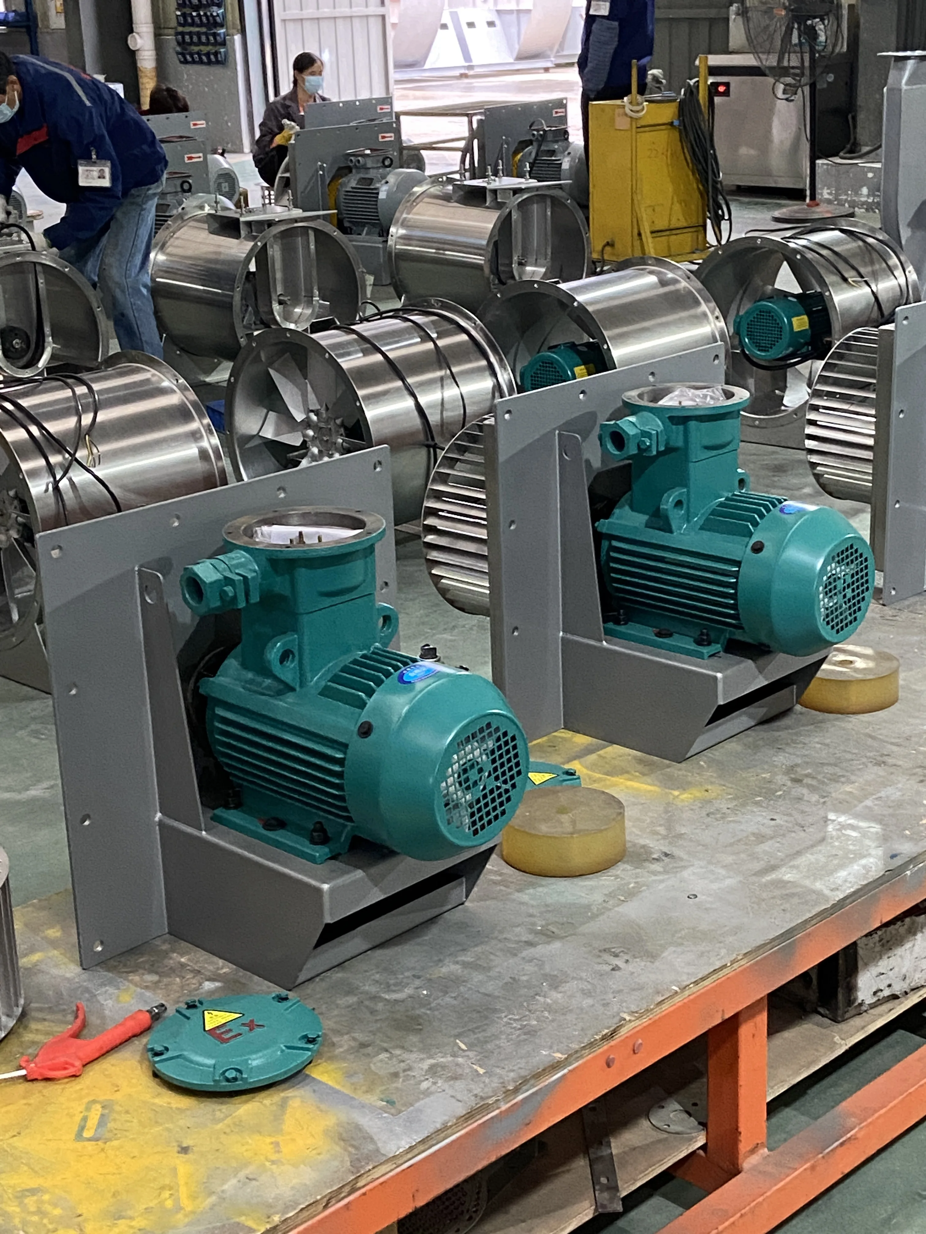 Wentylator odśrodkowy AC ze stali nierdzewnej o dużej mocy, wysokiej wydajności, niskim poziomie hałasu, z ostrzem ze stali nierdzewnej, 220V OEM do usuwania pyłu.