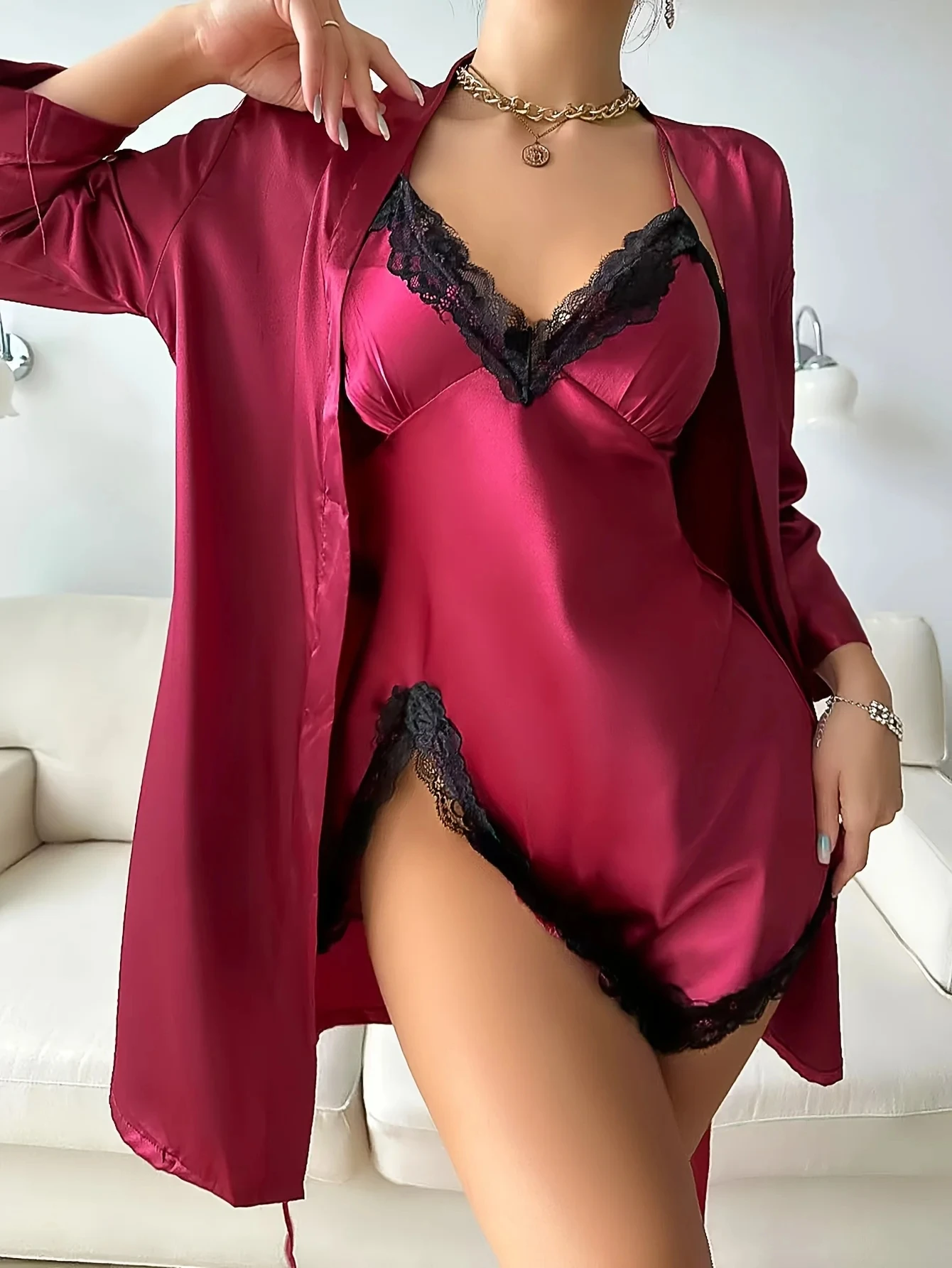 2-teiliges Damen-Lounge-Set mit seidigem Spitzenbesatz, offenem Rücken, Camisole und Schlitz, atmungsaktive Nachtwäsche – Detail 17
