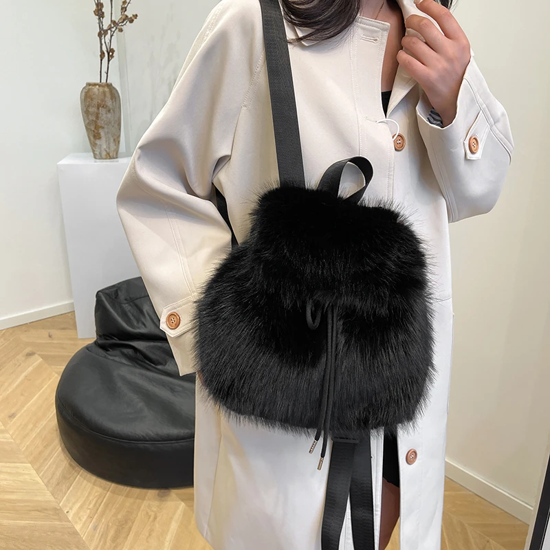 New Plush Fashion Backpacks Imitation Rabbit Fur Student Sweet Women's Bags on Sale 2024 New Solid Soft Fashion Backpacks