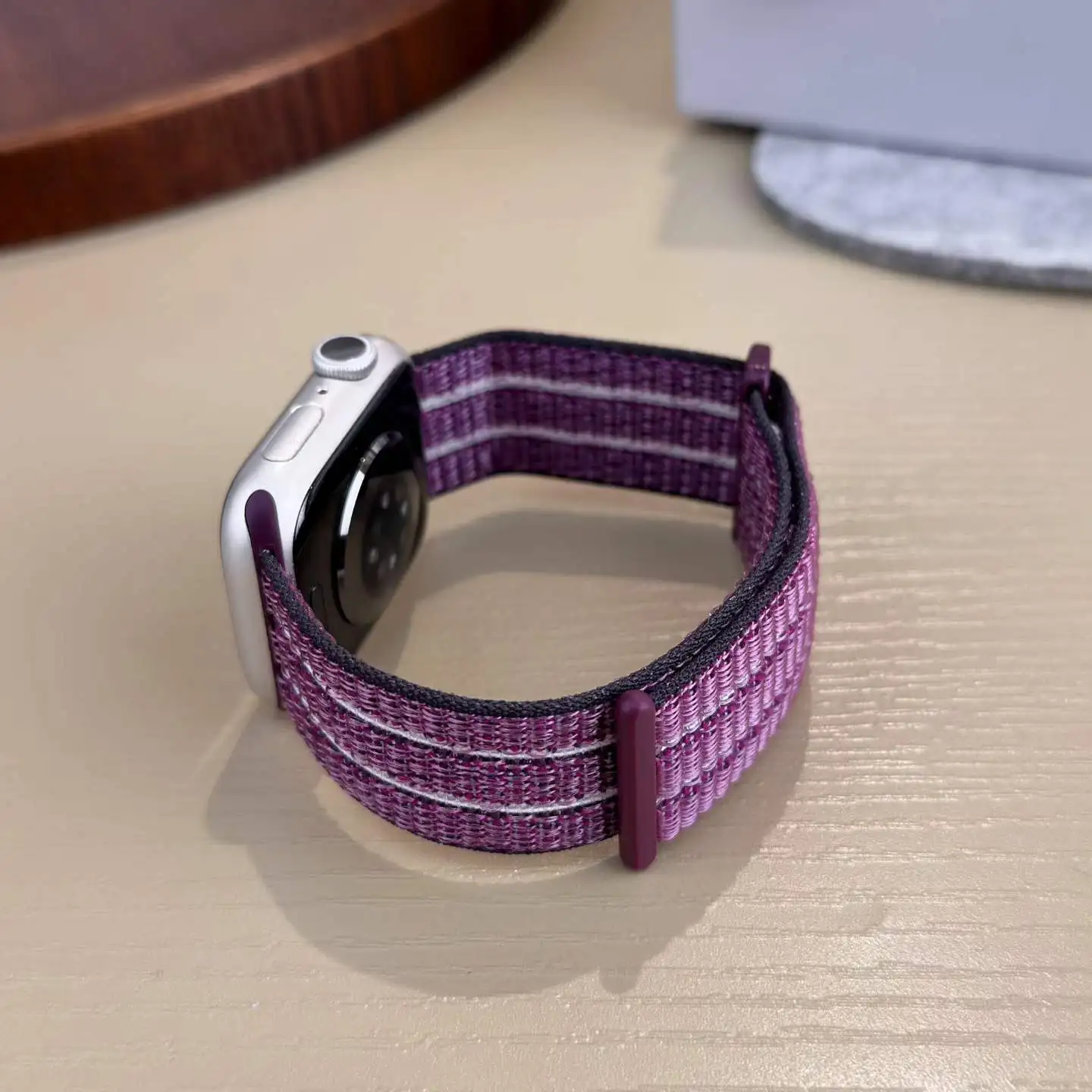 Nylon-Schlaufenarmband für Apple Watch Band 11 10 9 8 7 46mm 45mm 42mm 41mm Ultra 2 49mm Atmungsaktives Armband IWatch 6 5 44mm 40mm Gurt