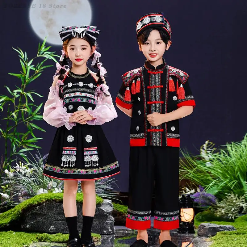 Stroje do chińskich tańców ludowych dla dzieci, tradycyjne ubrania etniczne mniejszości Tujia, ubrania do występów dla dziewcząt i chłopców Miao Zhuang Yi Hani