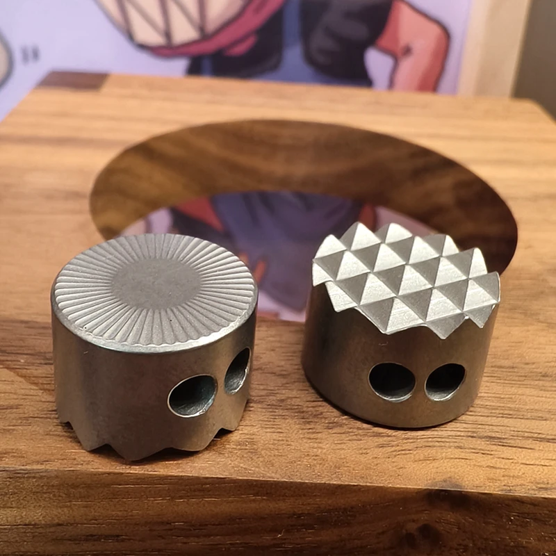 Little Hedgehog Titanium Alloy Pendant, PEI Braided Rope Pendant EDC Buckle Creative Massage Tool