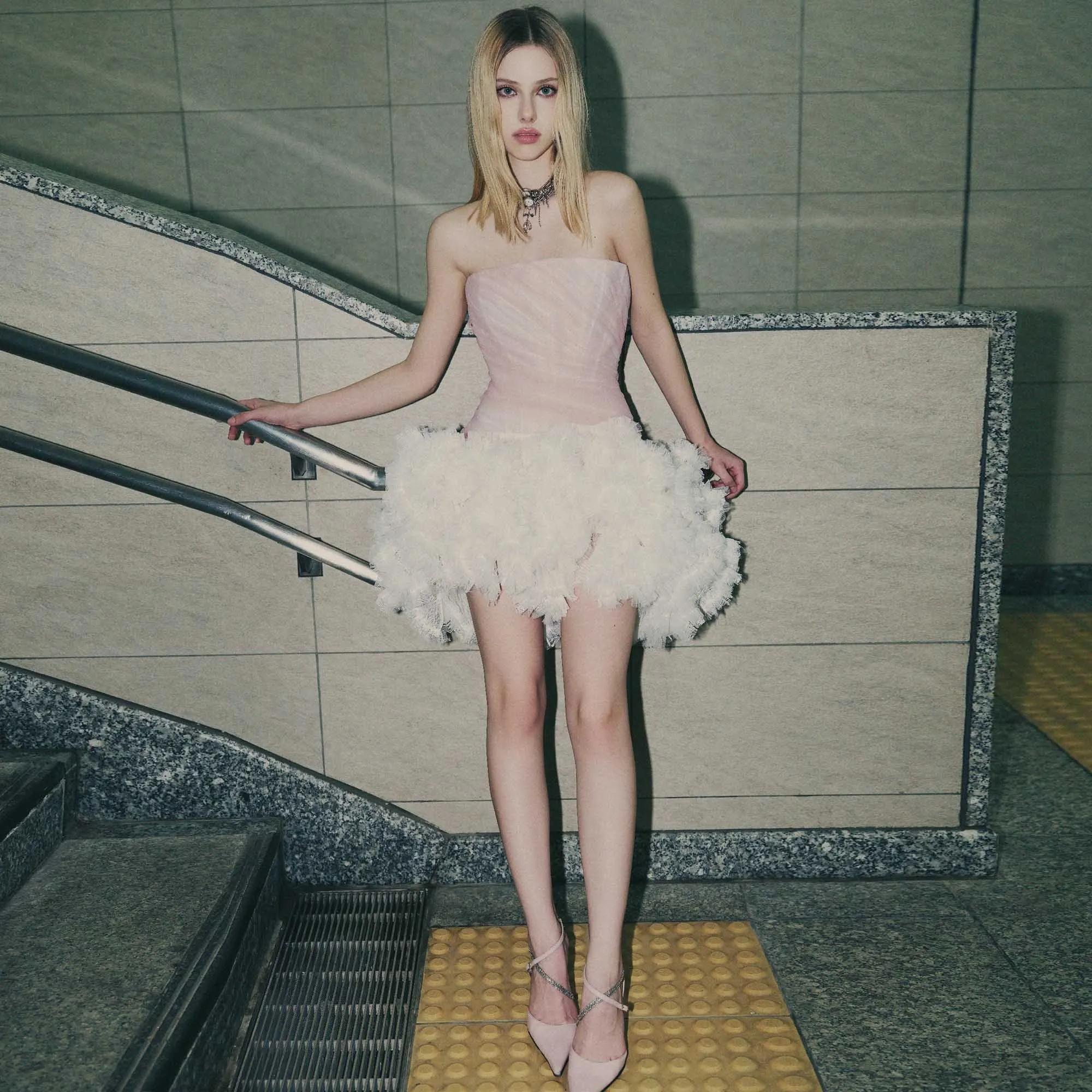 Dreams Ruffled Tulle ชุดสั้น Chic ผู้หญิงชุดราตรีจีบ Cloud ตาข่ายน่ารักผู้หญิง Party Night ชุดมินิชุดที่กําหนดเอง