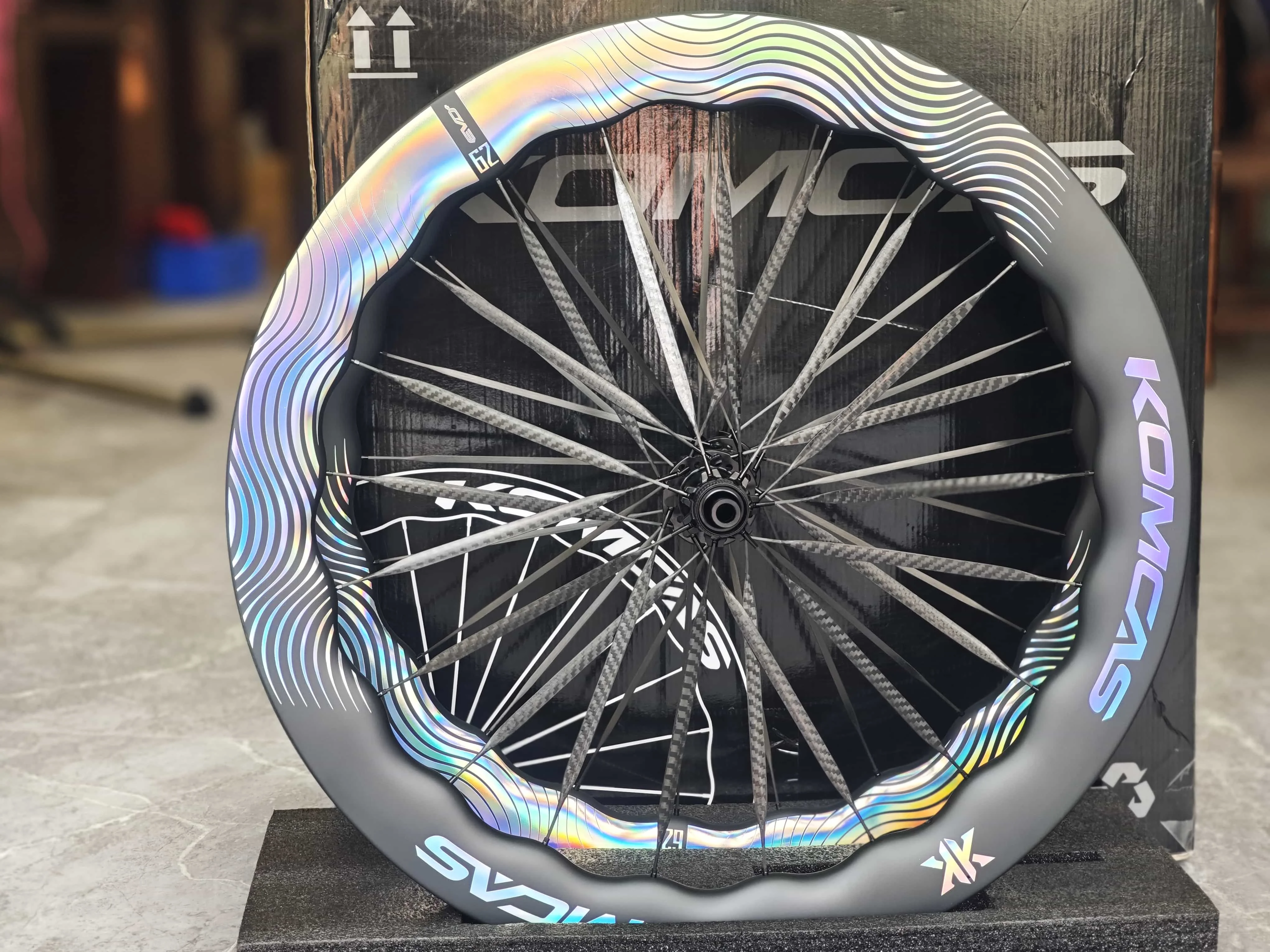 Komcas Carbon  Wheelset Super Colorful Xiangyun Road Bicycle Disc Brake Clincher Wheel Carbon 700C Front Rear 62mm DPD shipping