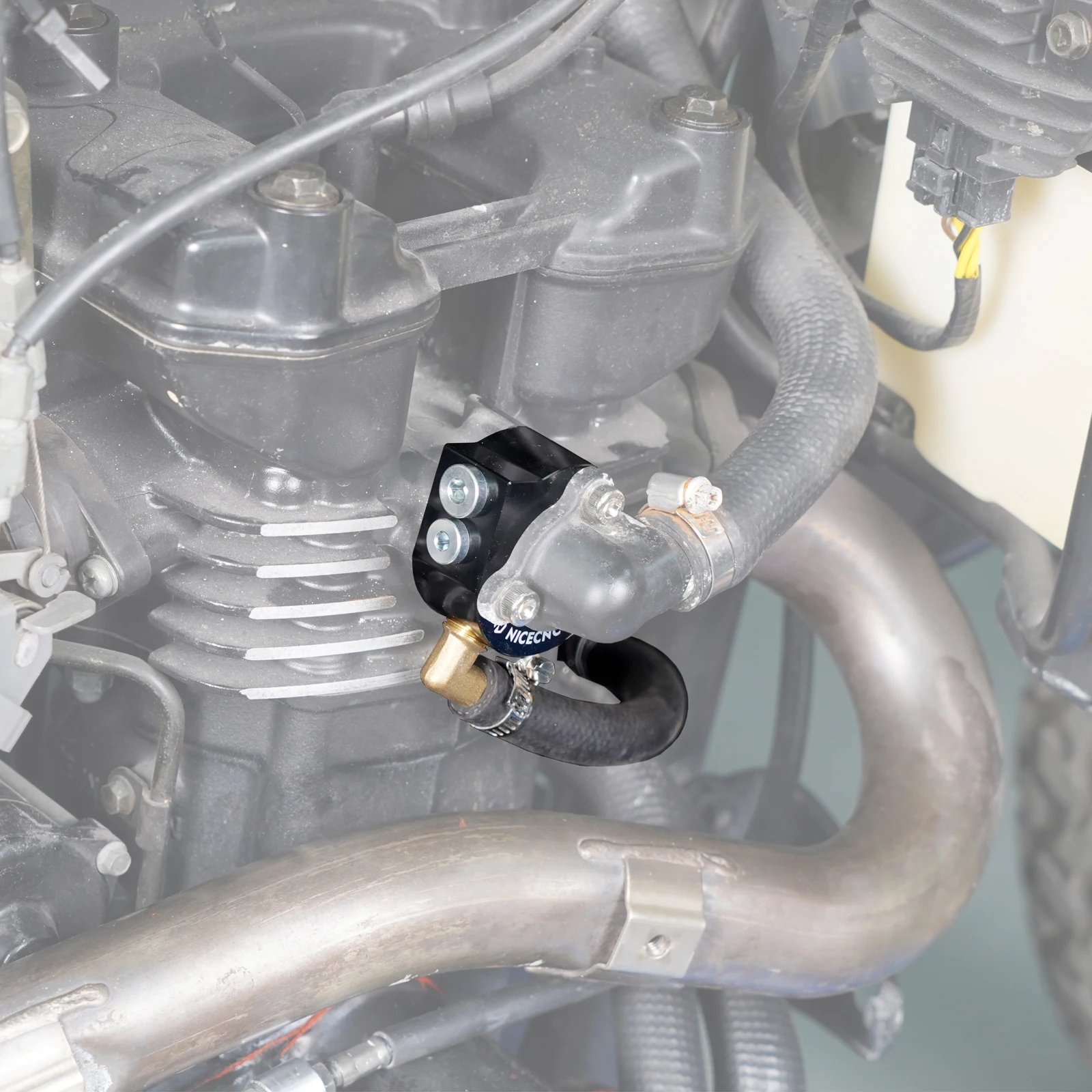 

Подходит для комплекта термостата KLR 650, комплект модификации системы охлаждения для Kawasaki KLR650 1987-2024, обходной термостат, хомуты для шланга, набор болтов