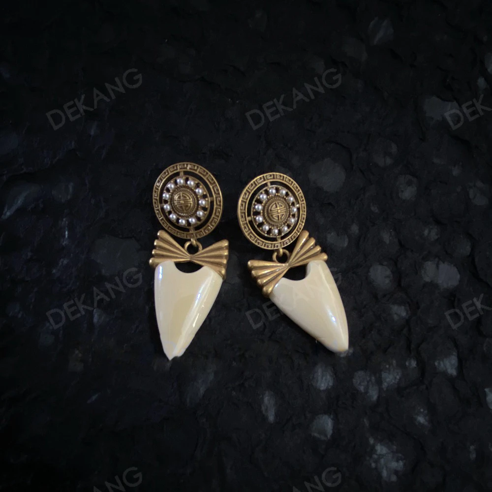 Vintage Bow-Shaped White Shield Aged Old Gold Earrings