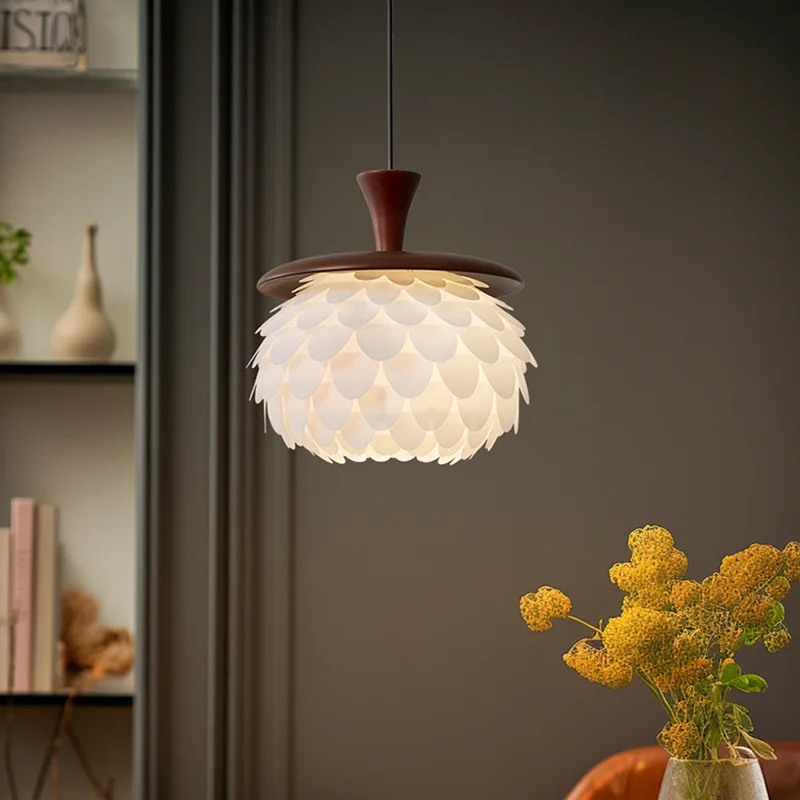 French Retro Wooden Pendnat Light Restaurant Innovative Pine Cone LED Suspension Lamp Design Artistic Decorative Bedroom Kitchen