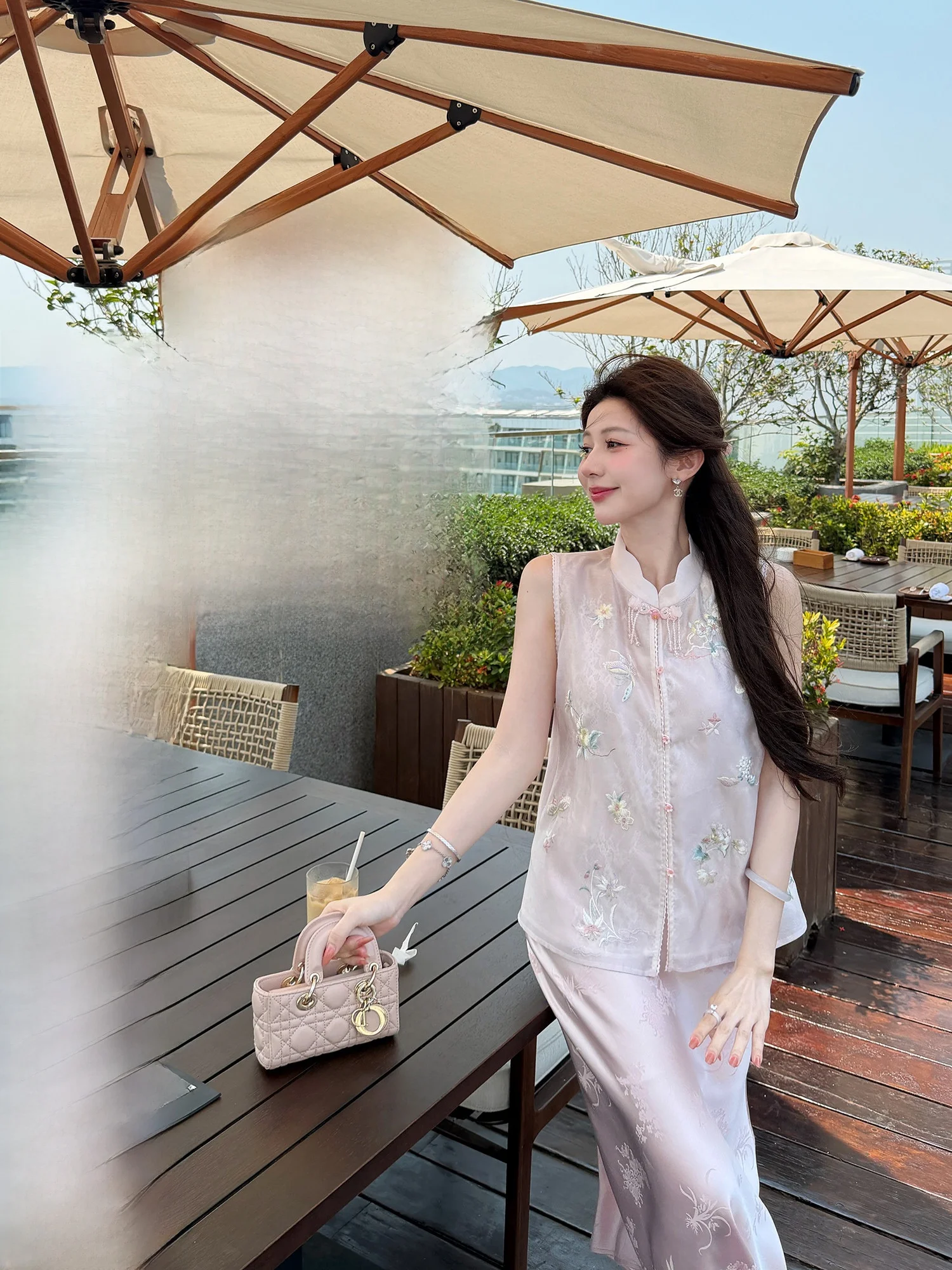 

Новый комплект в китайском стиле: вышитый жилет и юбка-рыбий хвост с ацетатными бретелями, женский летний модный комплект, качественная вышивка фарфорово-розового цвета