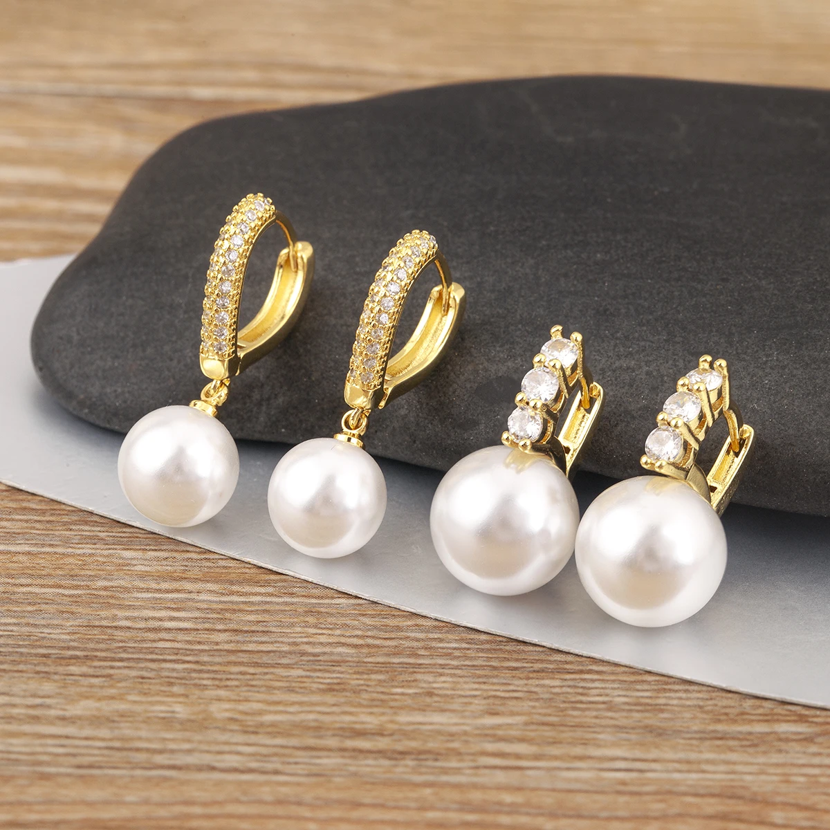 Nidin New Fashion Pearl Cubic Zirconia Light Luksusowe kolczyki dla kobiet Zaręczyny Biżuteria ślubna Biżuteria na uszy Prezenty