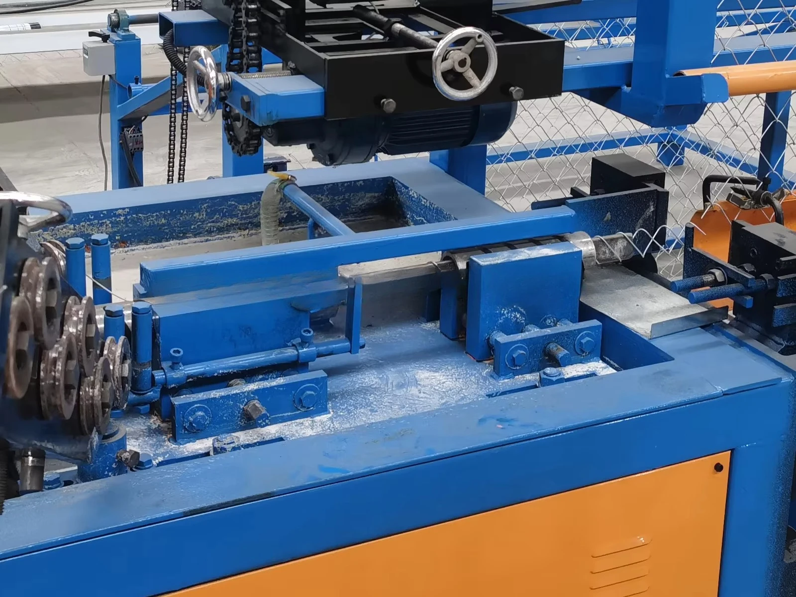 CE Certified High Quality China Manufacturer Fully Automatic Anti-Climbing Diamond Mesh Fence Making Machine Motor Bearing Gear