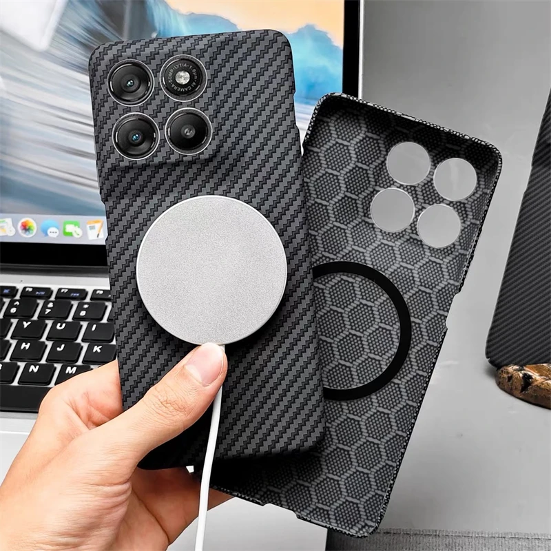 Magnetyczne etui do Motorola Signature Moto Edge 70 Ultra 5G z obsługą Magsafe, tłoczony wzór z włókna węglowego w paski, twarda obudowa PC. — zdjęcie produktu 3