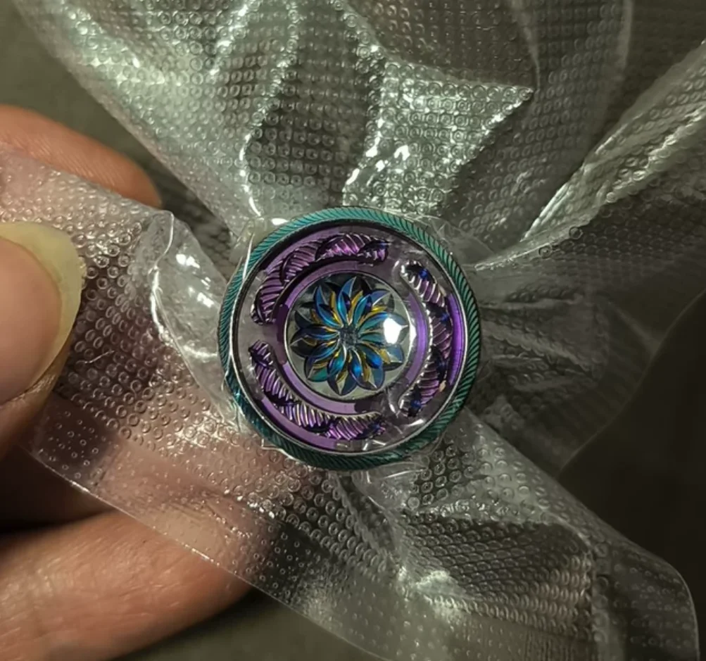 

EDC TC&Xuan Yue Co branded Snake Emperor button spinner Fingertip gyroscope Decompression toys