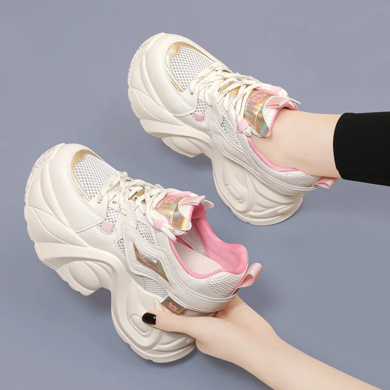 

Новинка 2024, летняя модная универсальная сетчатая дышащая спортивная и повседневная верхняя одежда для папы на толстой подошве, женская белая обувь