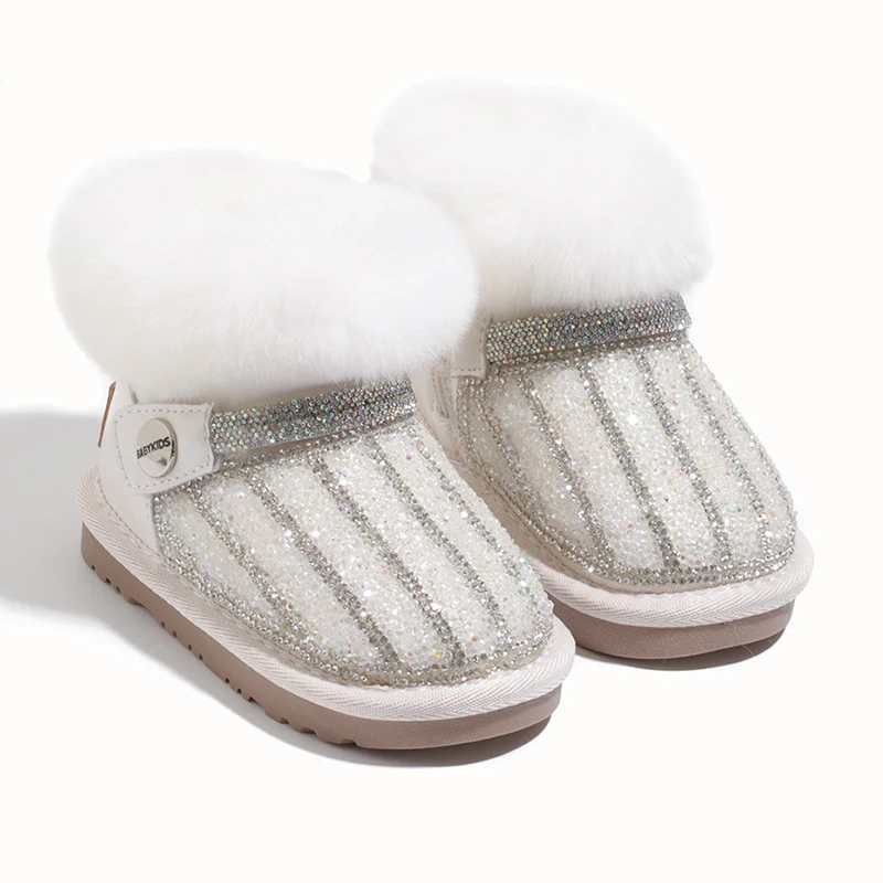 

Новинка зимы 2024, детские зимние сапоги, короткие сапоги принцессы с плюшевой толстой изоляцией, нескользящая хлопковая обувь на мягкой подошве для маленьких девочек