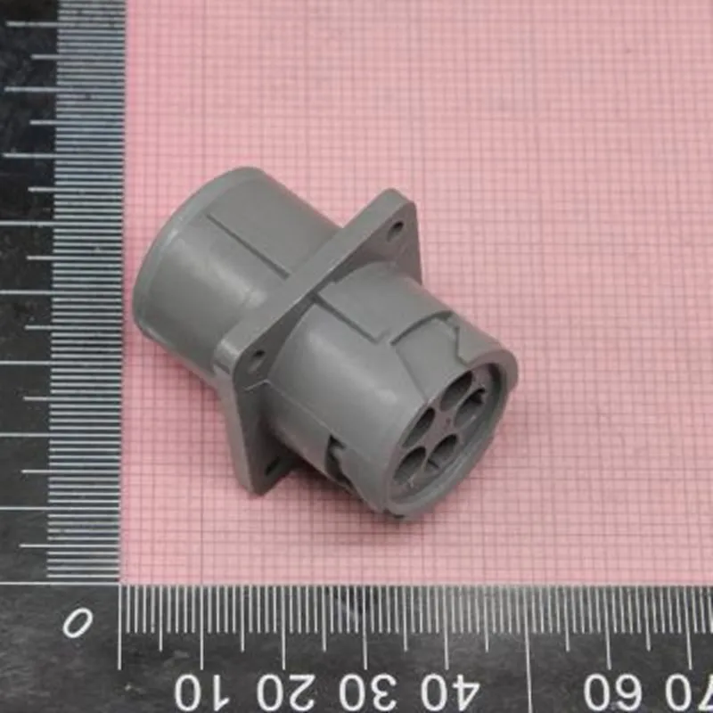 

2PCS HD10-5-16P Original Automotive connector 5P SQ FG RECP ASM