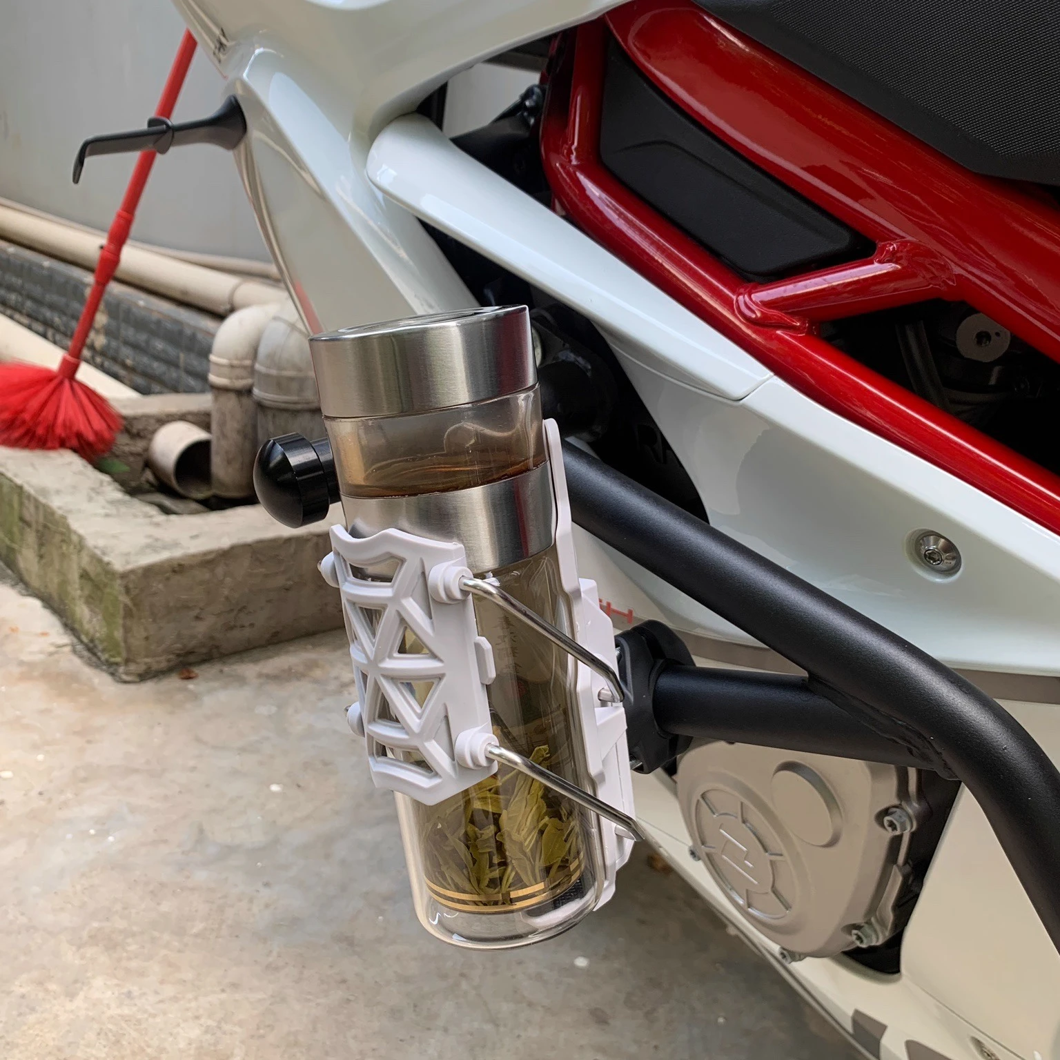 For Guzzi V100 Mandello V7 Stone V8S TT NORGE 1200 GT8V 750 MGX21 ELDORADO AUDACE Moto Universal Water Bottle Drink Cup Holder