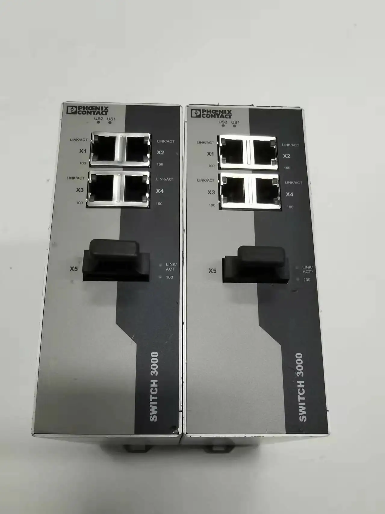 

PHOENIX CONTACT PHOENIX FL SWITCH 3--4T-FX Spot SWITCH 3000