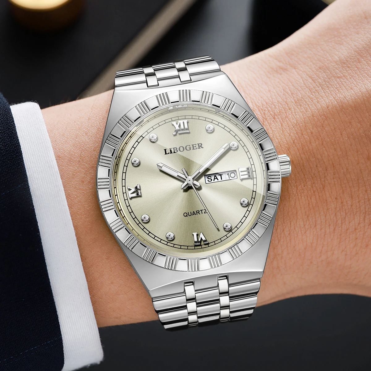 Luxury Silver Men Watch Steel Strap Diamond Dial Calendar Quartz Wristwatch Daily Work Gift Relogio Masculino（Without Box