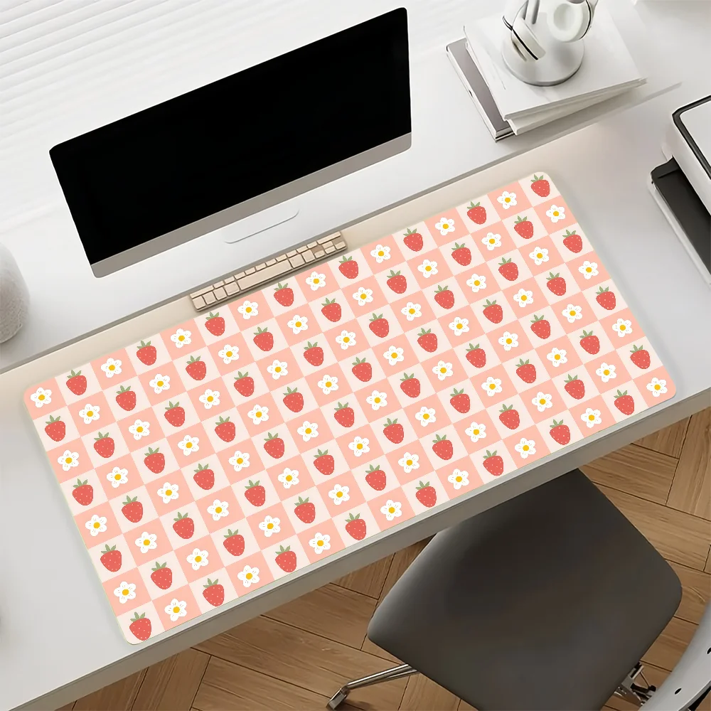 Flower Strawberry Mouse Pad Anti Slip Rubber Edge Locked Thickened Laptop Gaming Desk Mat