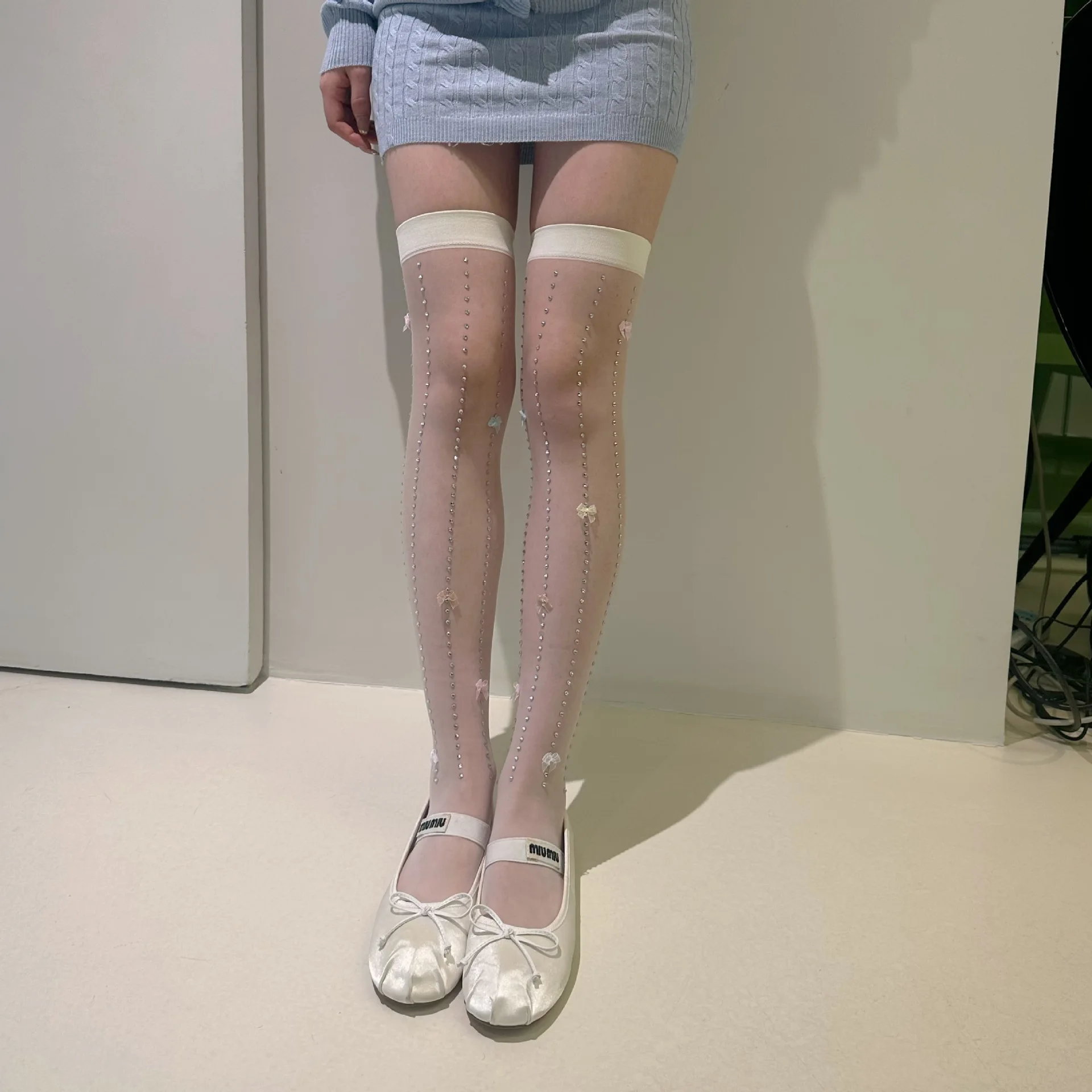 Summer New Design: Vertical Rhinestone-Embellished Sheer Stockings with Delicate Bow, Cut-to-Fit, Sweet and Girly Legwear