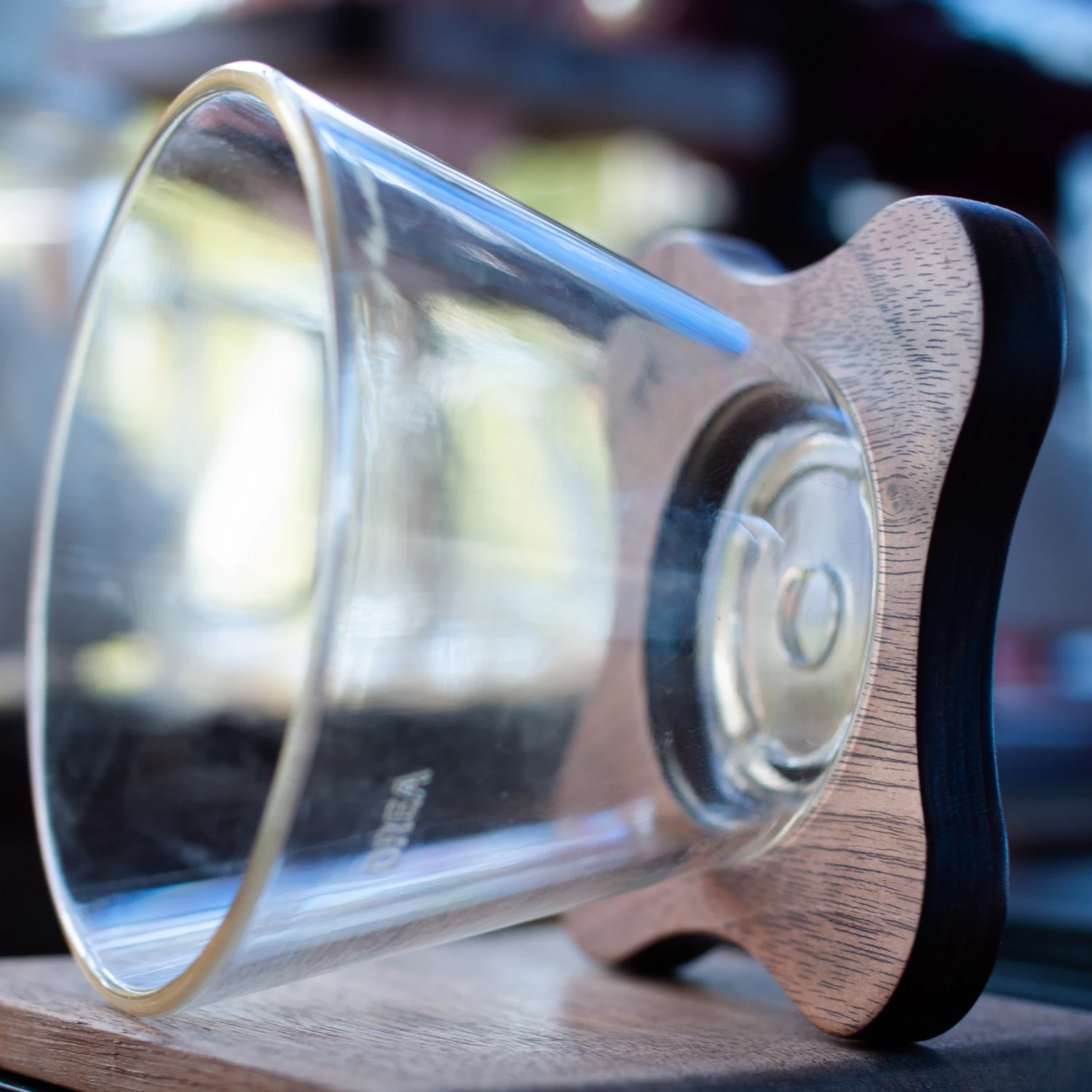 صينية تقطير القهوة Orea V3 مصنوعة يدويًا من خشب الجوز الأسود لصب القهوة، إكسسوارات مطبخ وطاولة طعام غير تقليدية