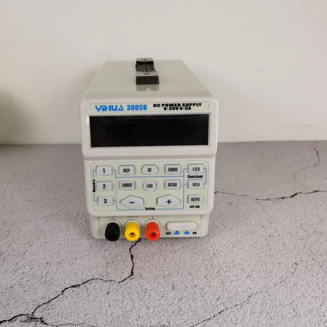 Imagem -02 - Yihua 150w 3005d 5a 30v dc Fonte de Alimentação de Laboratório Ajustável Fonte de Alimentação Digital Programa-controlada Fonte de Alimentação de Comutação