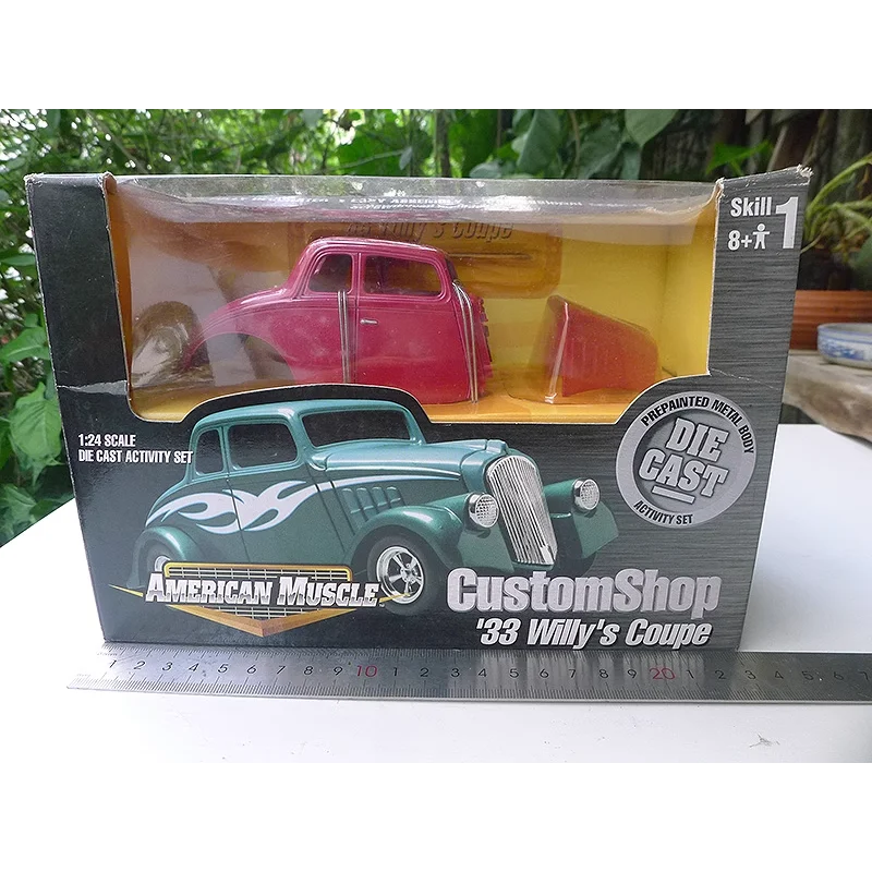 

Diecast ERTL 1:24 Scale 33 Willy's Coupe Purple Car Model Collectible Toy Gift Souvenir Display Ornament