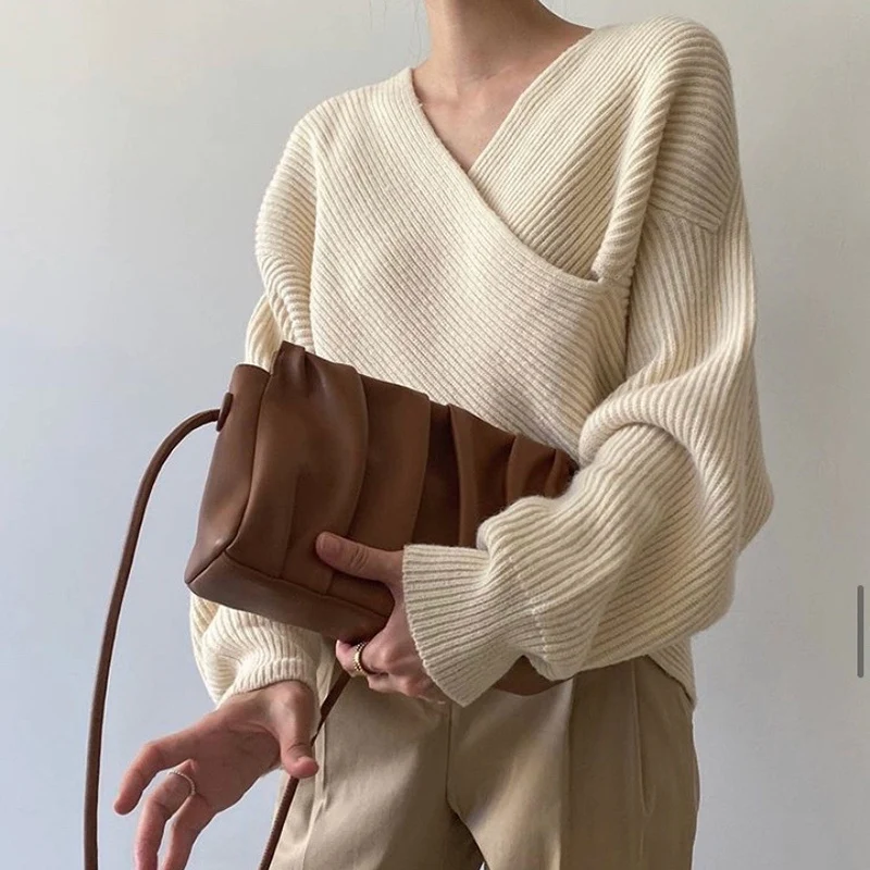 Knitted Minimalist Loose fitting Solid color Casual Sweaters Women's Sweaters