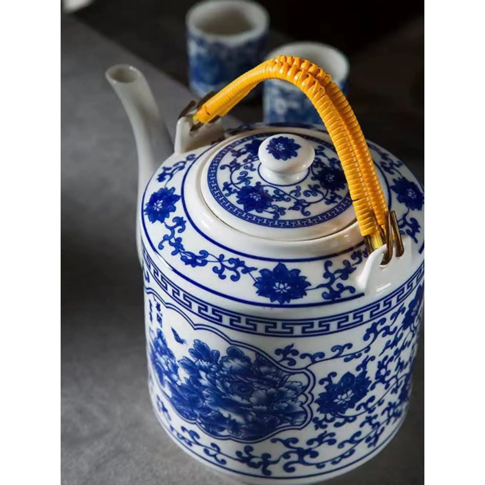 grande-capacite-cerc-pot-d'eau-froide-theiere-en-porcelaine-avec-suspendu-b-pays-sle-chinois-sle-vaisselle-faite-a-la-main