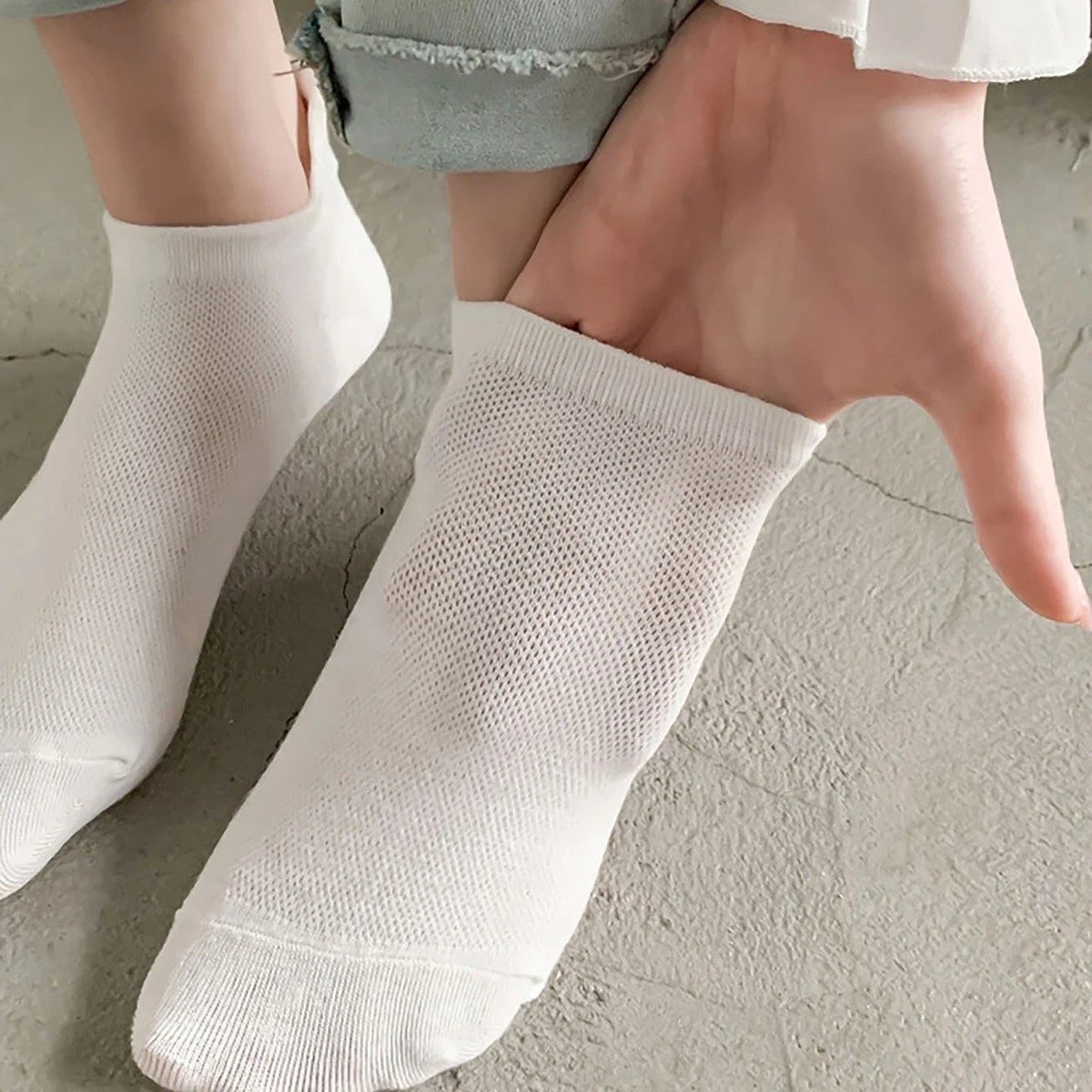6 Paar weiße Söckchen mit Ohrz – Embroidery Moisturizer Bewertung und Preis