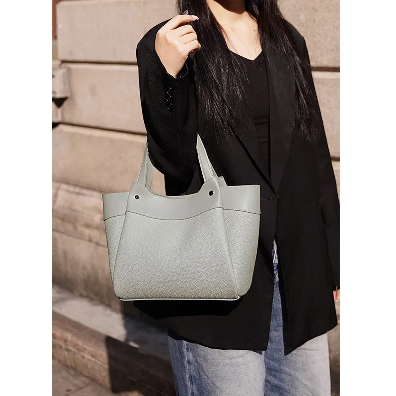 

Простая модная сумка-тоут с уникальным дизайном, вместительная женская сумка для поездок на работу, новая модель из натуральной кожи, универсальная, элегантная женская сумка.