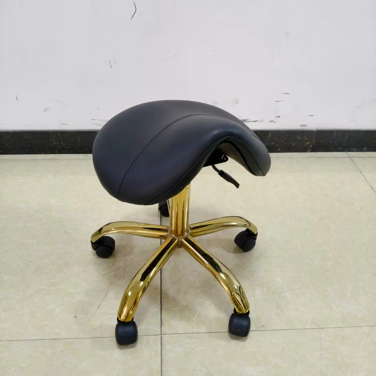 

##Adjustable Stainless Steel Beauty Technician Nail Art Swivel Saddle Chair with Leather Seat-Salon Tattoo Stool