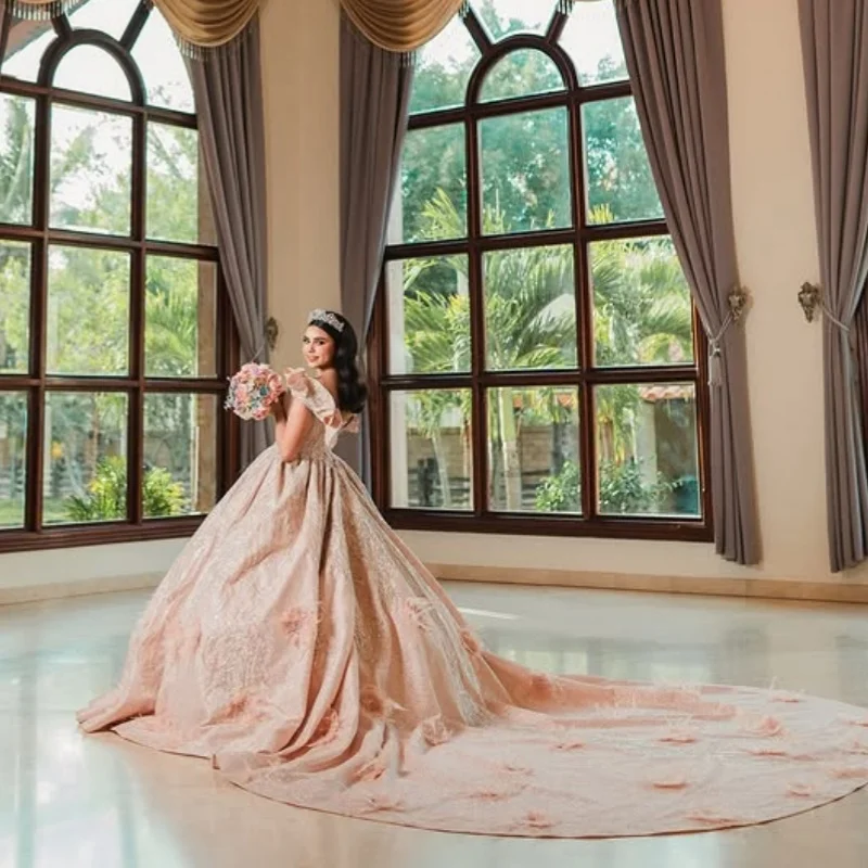 Shiny light pink Quinceanera Dress off-shoulder Lace glitter decal Long tail vestidos de 15 Quinceanera ﻿Customize