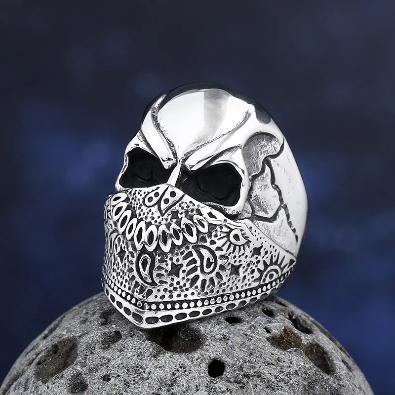 Anillo Hombre Wholesale Stainless Steel Gothic Skull Mask Ring Biker Hiphop rock Jewelry Unique Halloween Gift for Men
