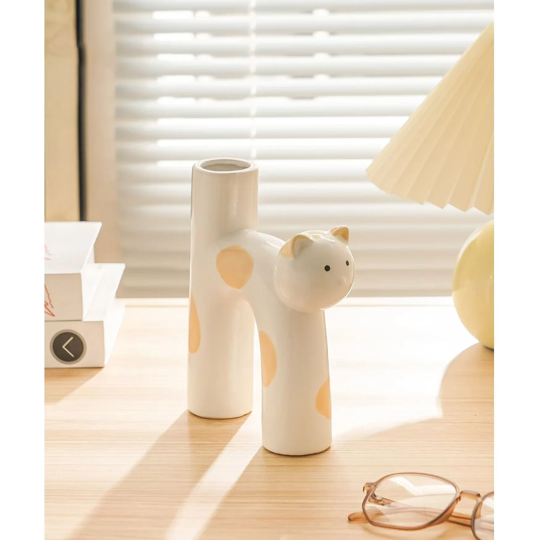 New Ceramic Cat Flower Vase Cute Tubular Kawaii Dry Vase Living Room Home Decoration Art Desktop Ornament Gift Flowerpot