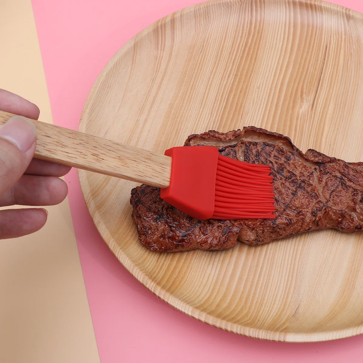 

1Pcs Food Grade Silicone Basting Brush Heat Resistant Barbecue Baking Brush Kitchen Utensil Red Flexible