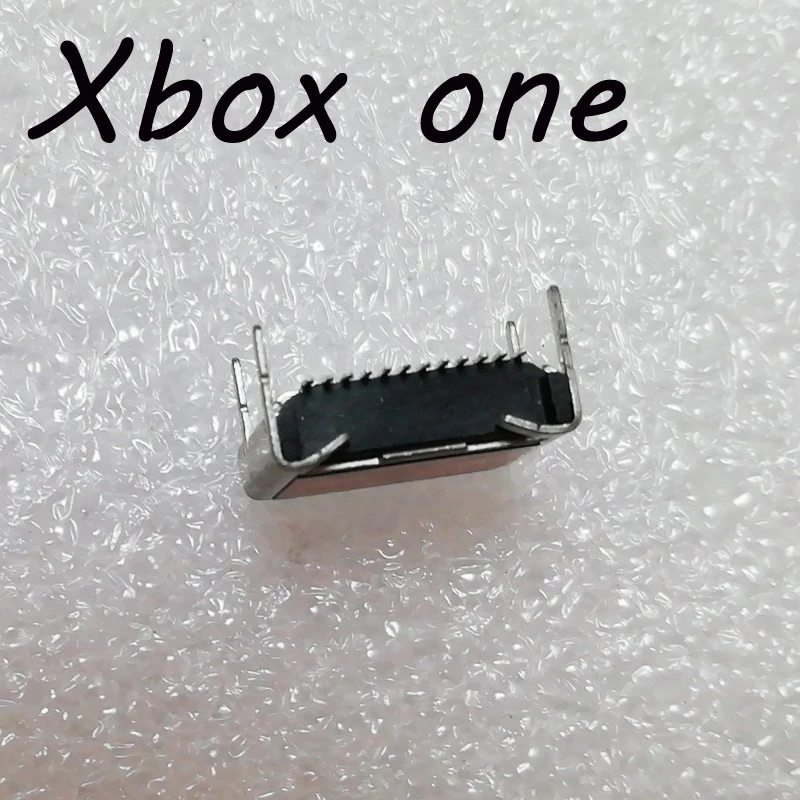 Xbox One ถอดชิ้นส่วนต้นฉบับจัดการพลังงานบนอินเตอร์เฟซ