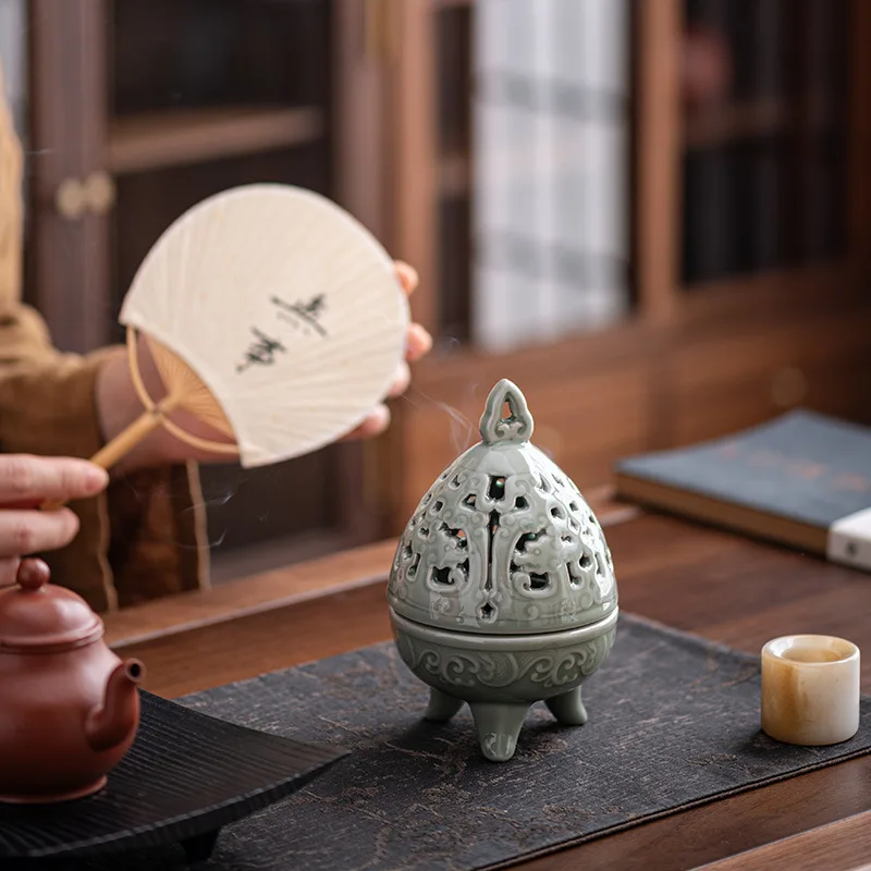 Incense burner ceramic incense seat Yue kiln celadon hand-painted Buddha pan incense tower