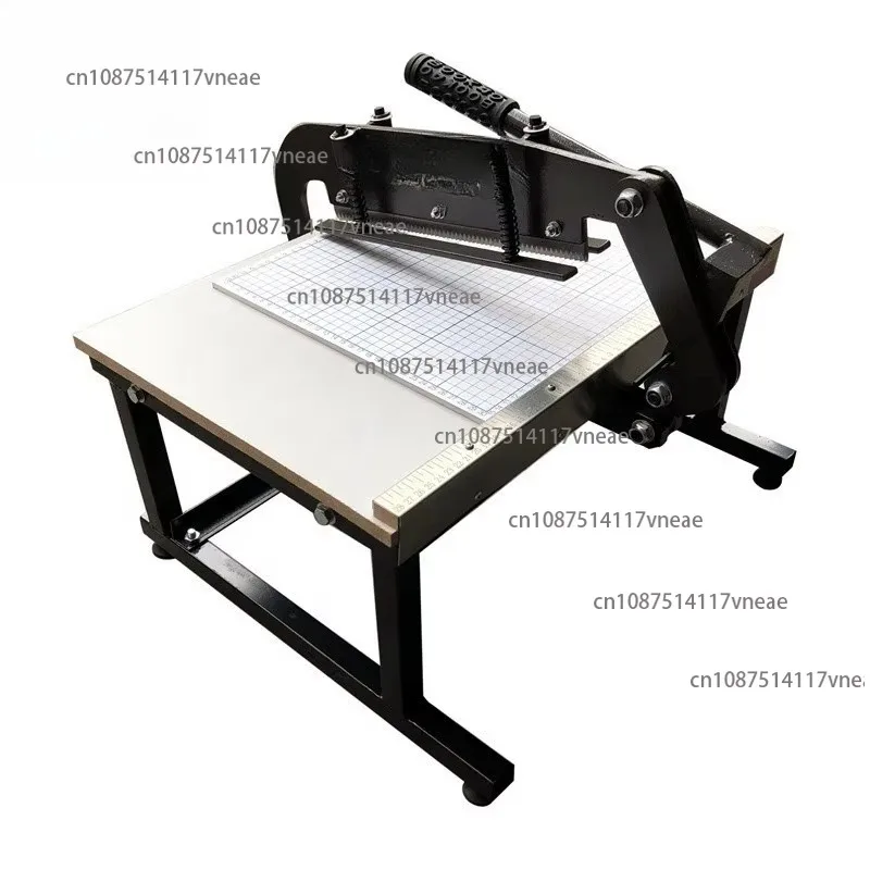 Cutting Machine for Fabric Clothes Apply to 300mm Cutting Width