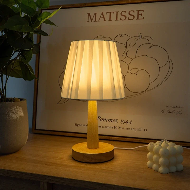 

Nordic Pleated Table Lamp DIY Foldable 5V USB 220V Art Atmosphere Bedroom Bedside Night Light Home Decorate