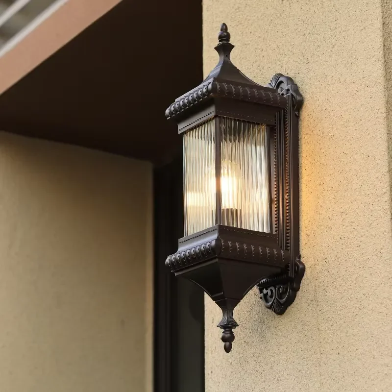Vintage Classical LED Outdoor Wall Lamp Antique Style Aluminium Base Water-Proof Feature for Garden