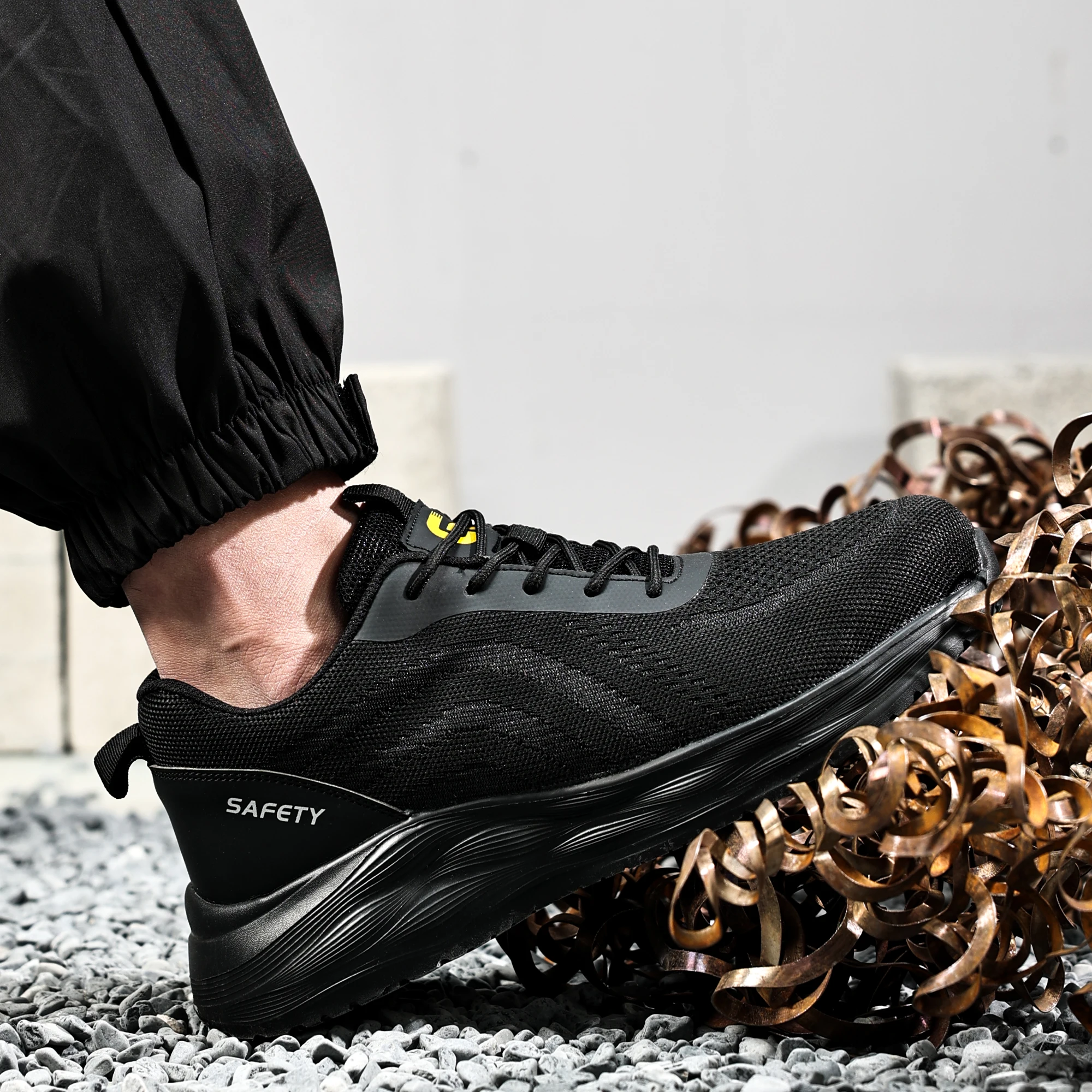 

Four seasons section steel head men's safety shoes anti-smash anti-stabbing lightweight wear-resistant work shoes non-slip