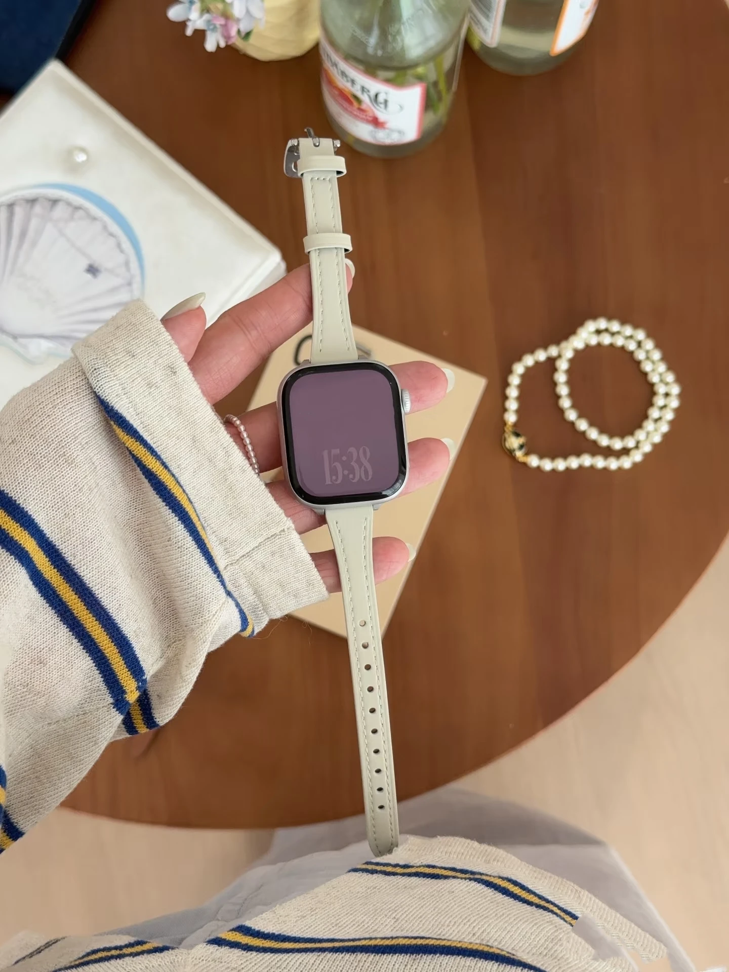 حلقة جلدية ممتازة رفيعة لسوار ساعة أبل للنساء سلسلة الترا 11/10/9/8/7 40 مللي متر 41 مللي متر 42 مللي متر 44 مللي متر 45 مللي متر 46 مللي متر حزام