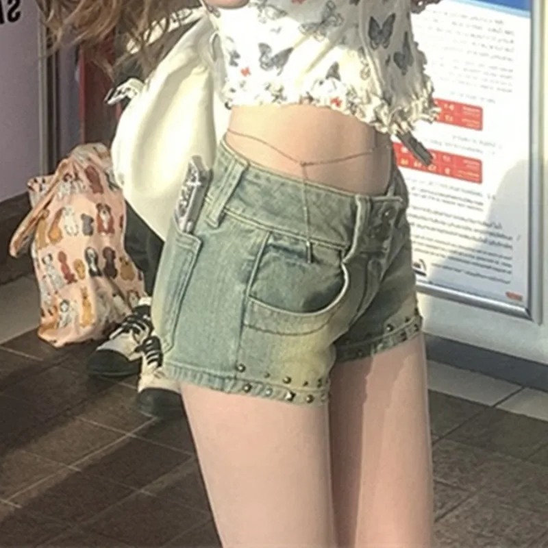 Denim Shorts Women American Retro Low Waist Hip-covering High Street Rivet Trendy Fashion Leisure Daily Sexy Girls Summer Chic