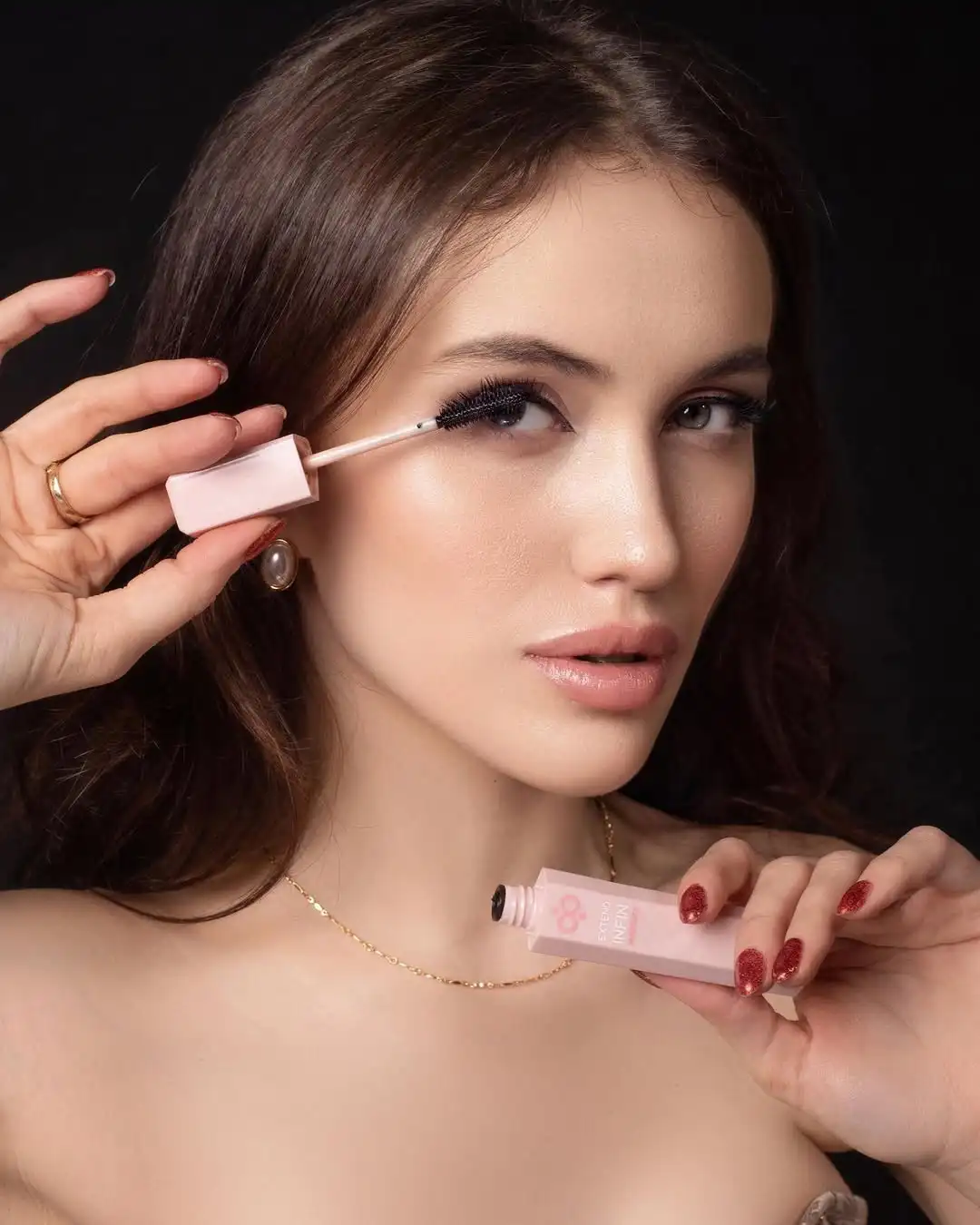Liquid eyeliner and mascara set, waterproof, no smudge, enlarges eyes, easy for beginners to use, suitable for music festivals,