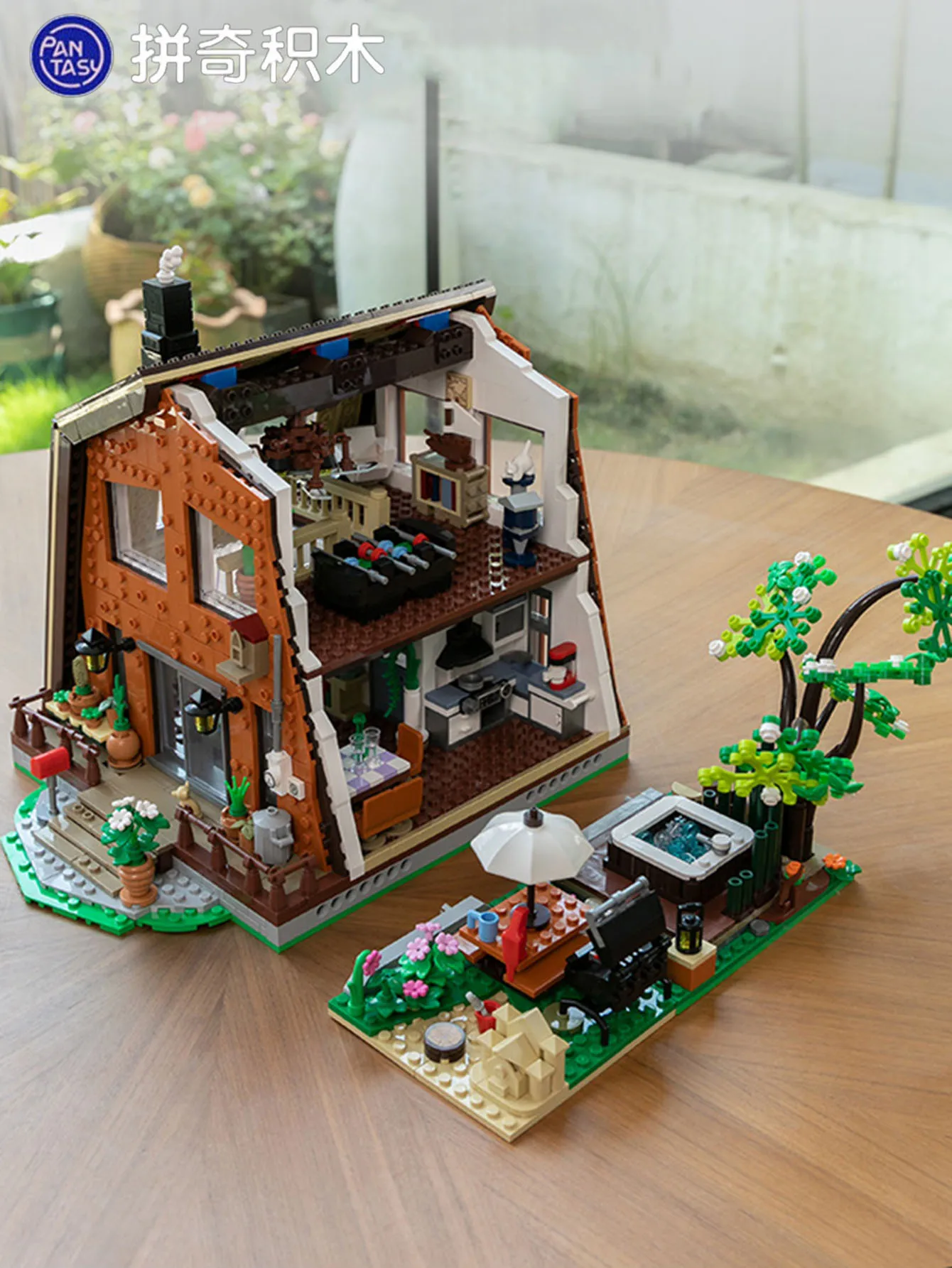 

Creative Expert Modular Buildings MOC 85003 Forest Cabin House Model 2000PCS Building Blocks Brick Puzzle Toys Adult Kids Gifts