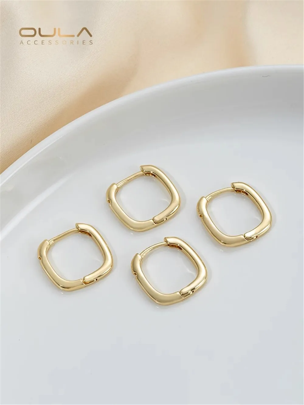 

14K Gold Package Europe and The United States Cold Wind Square Ear Buckle Fashion Plain Hoop Earrings Small Simple Jewelry